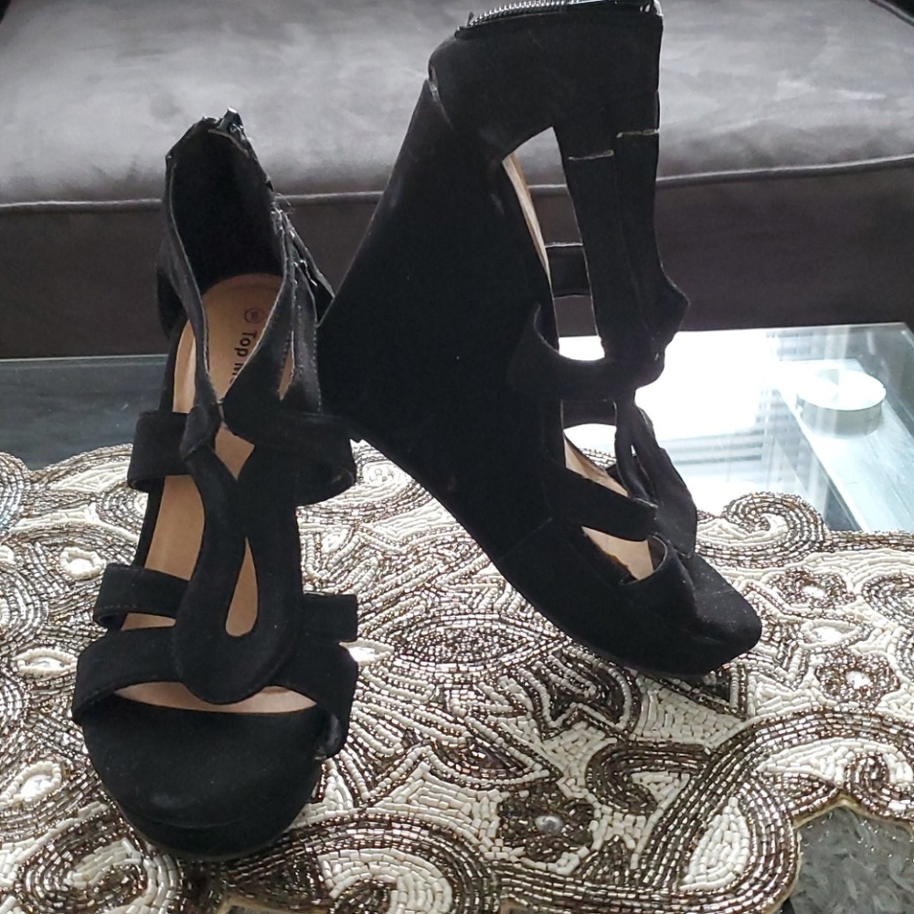 Black, velvet wedge heels